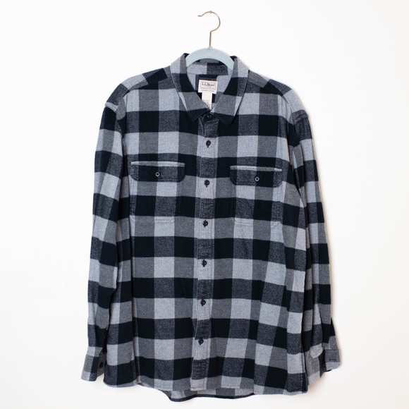L.L. Bean Slightly Fitted Chamois Gray & Black Buffalo Plaid Flannel Shirt - Picture 1 of 6